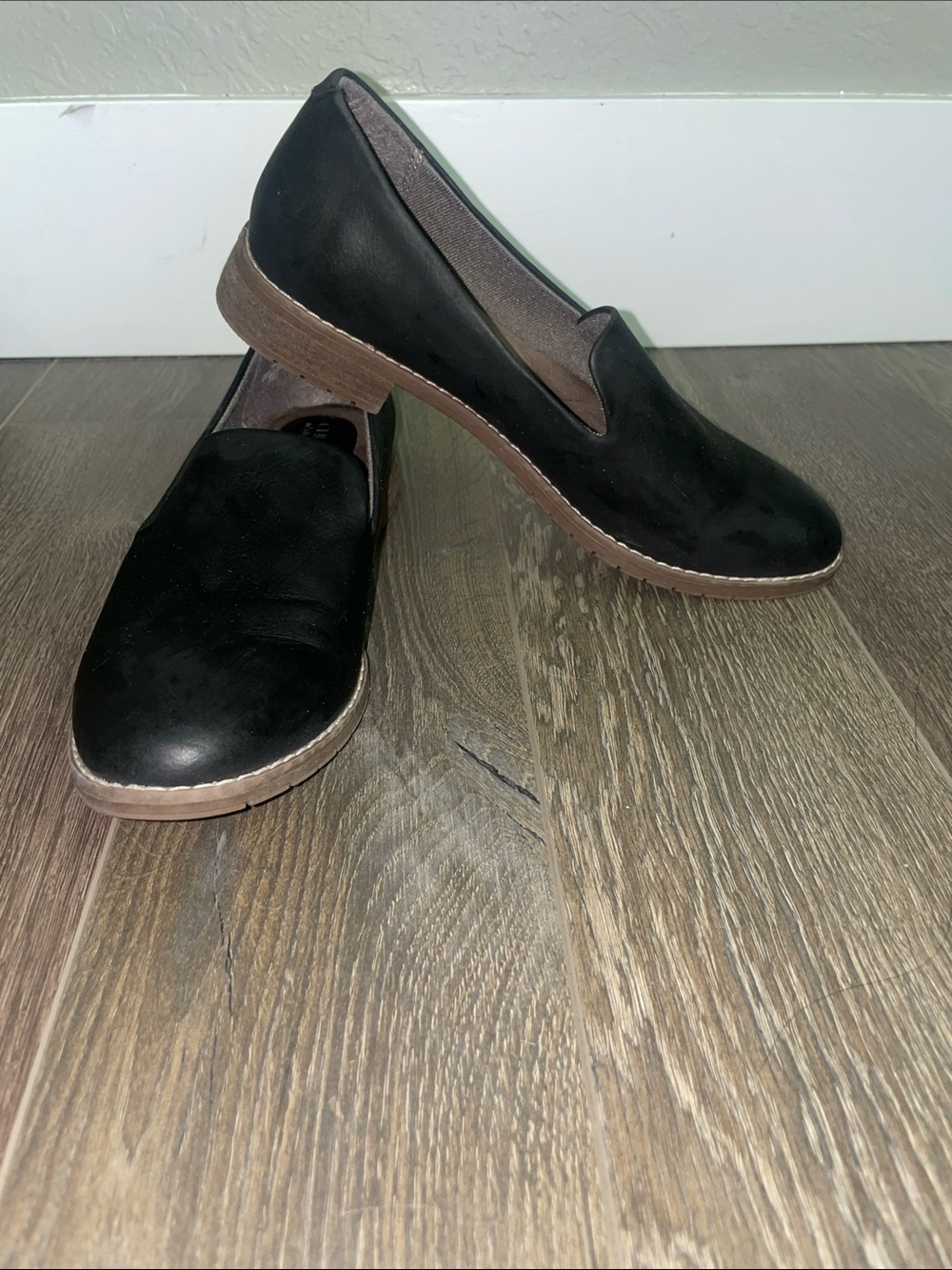 Sofft Black Leather Slip-On Loafers